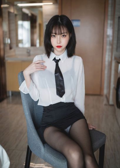 李庚希